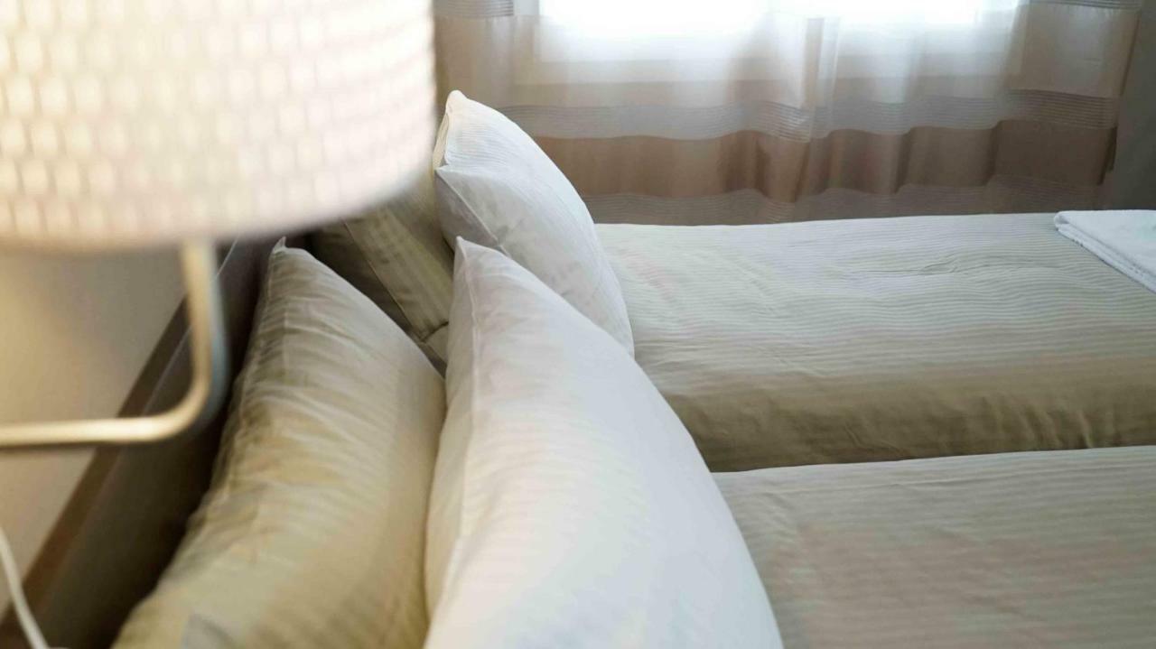 The White Building - Rooms Костермано Екстериор снимка